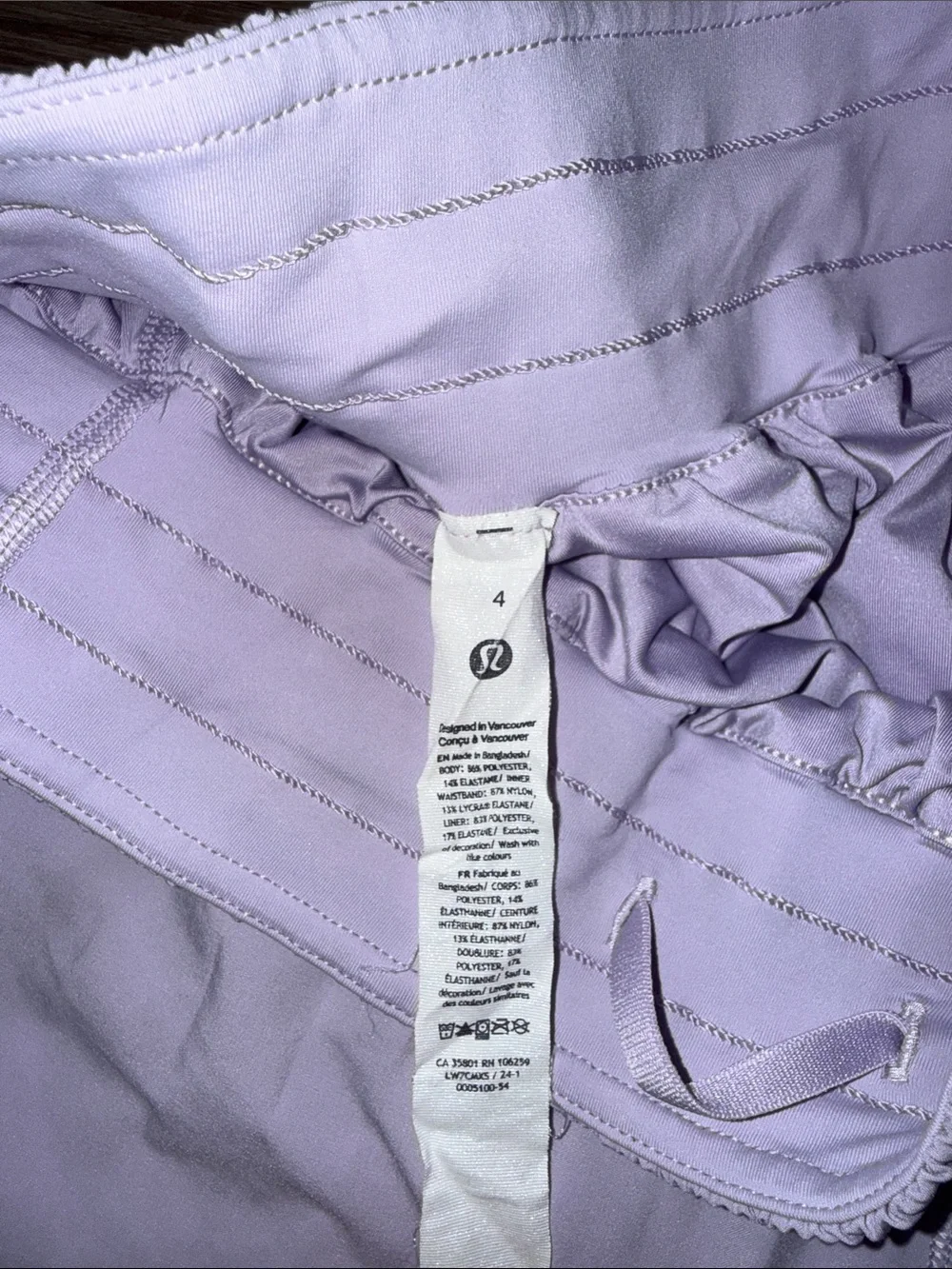 Size 4 Lululemon Hotty Hott HR shorts - Picture 2 of 3